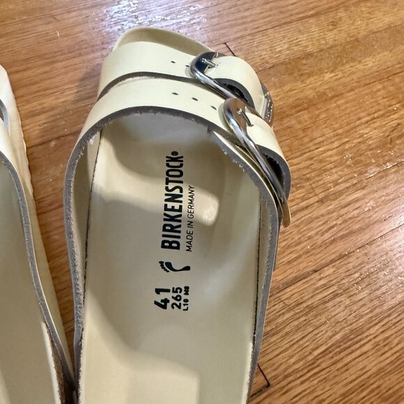 Arizona Birkenstock Sandals – Butter/Silver Buckle (Narrow Fit, New with Tags) - Picture 9 of 9